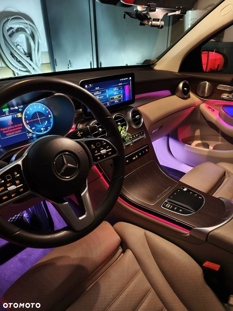Mercedes-Benz GLC 300 e 4-Matic Business Edition - 2