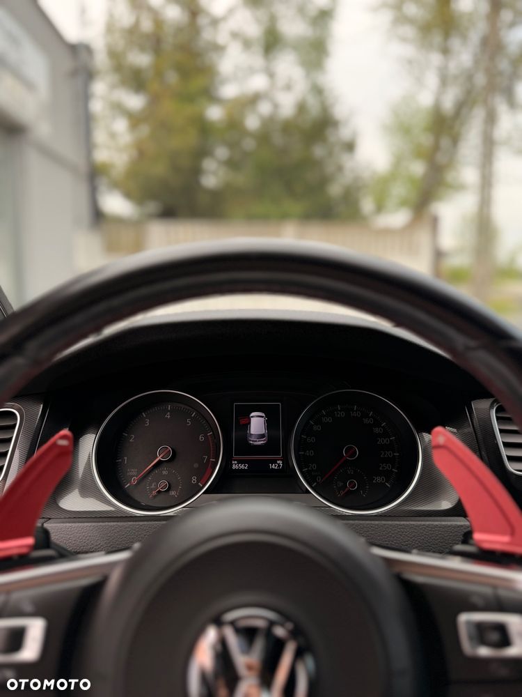 Volkswagen Golf - 11
