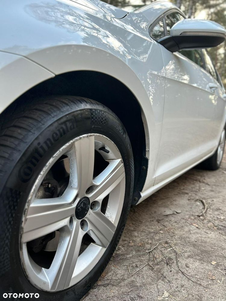 Volkswagen Golf - 10