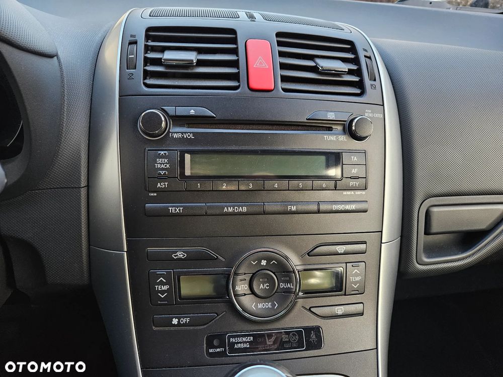 Toyota Auris - 17