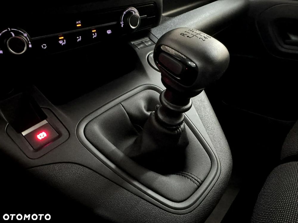 Toyota Proace City - 21