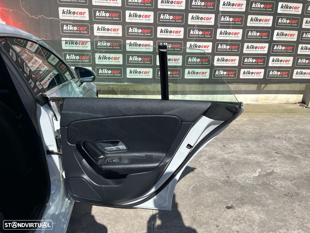 Mercedes-Benz CLA 180 d Shooting Brake Business Solutions - 42