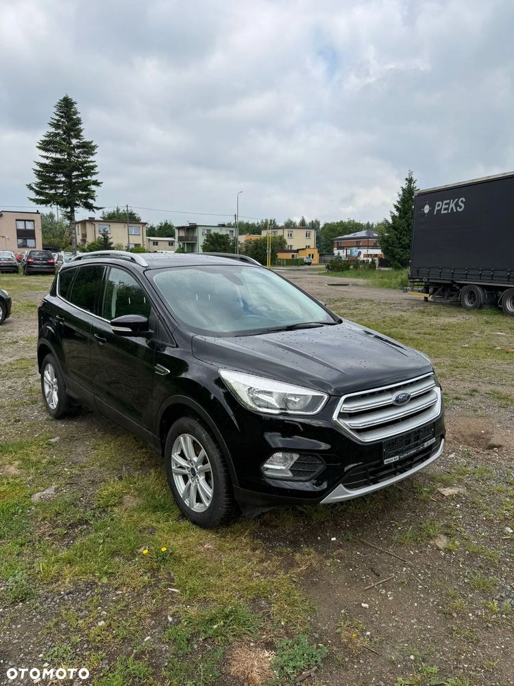 Ford Kuga 1.5 EcoBoost 2x4 Trend - 2