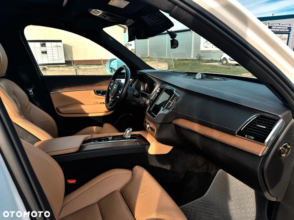 Volvo XC 90 T8 AWD Plug-In Hybrid Inscription 7os - 14