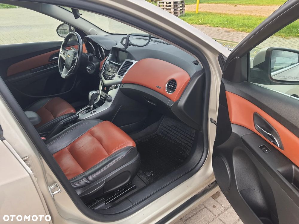 Chevrolet Cruze 1.4 T LTZ - 17