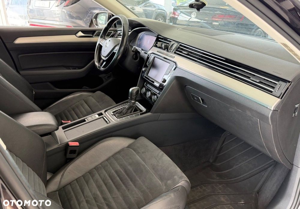 Volkswagen Passat - 21