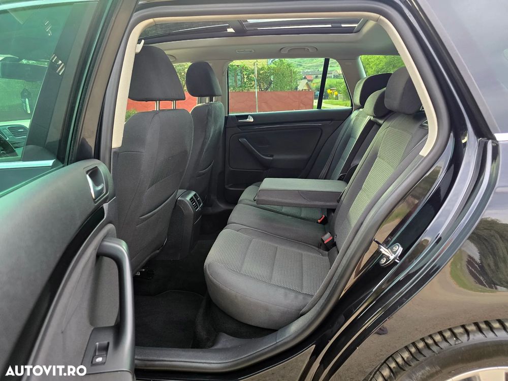 Volkswagen Golf 1.6 TDI BlueMotion Technology DPF Highline - 28