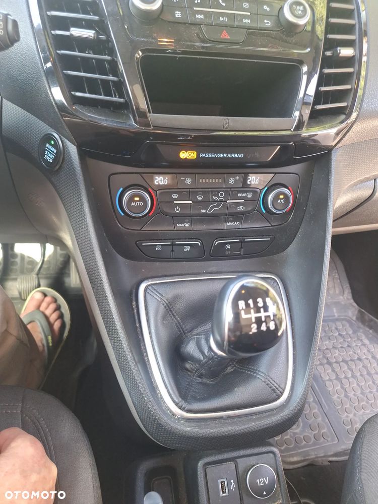 Ford Tourneo Connect - 17