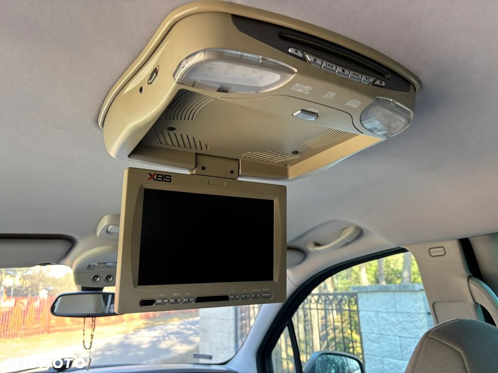 Peugeot 807 HDi 170 Bi-Turbo Automatik Platinum Pullmann - 24