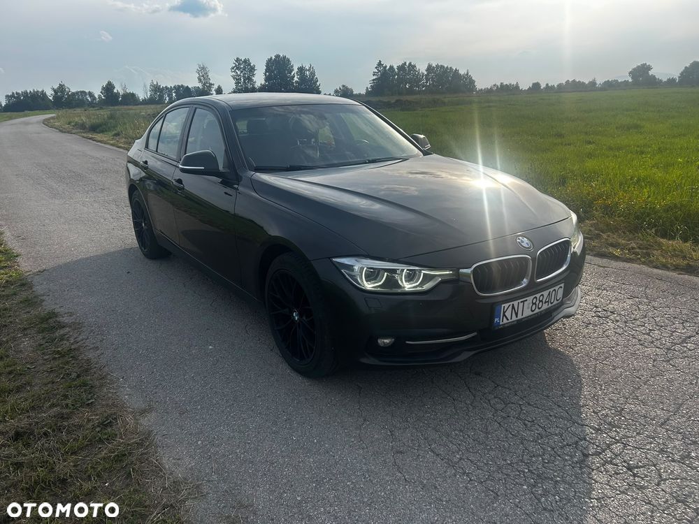 BMW Seria 3 320d xDrive - 24