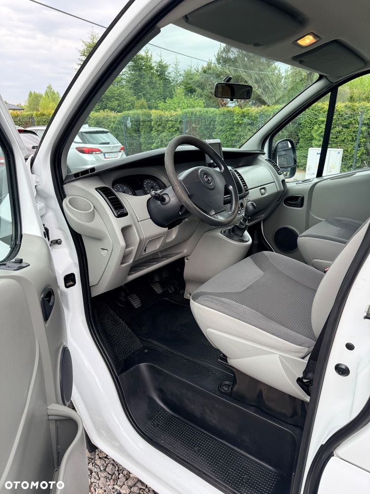 Opel Vivaro - 9