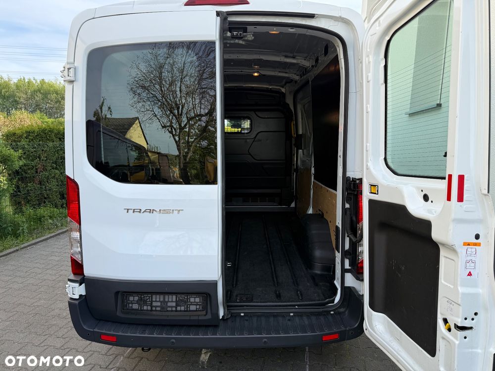Ford Transit - 12