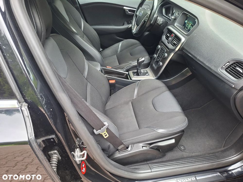 Volvo V40 D4 Drive-E Momentum - 15
