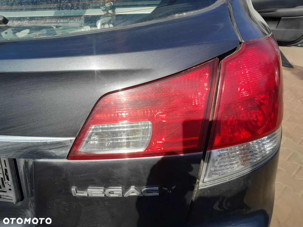 Lampa tylna prawa w klapę SUBARU Legacy V 09-14r. kombi Europa - 2