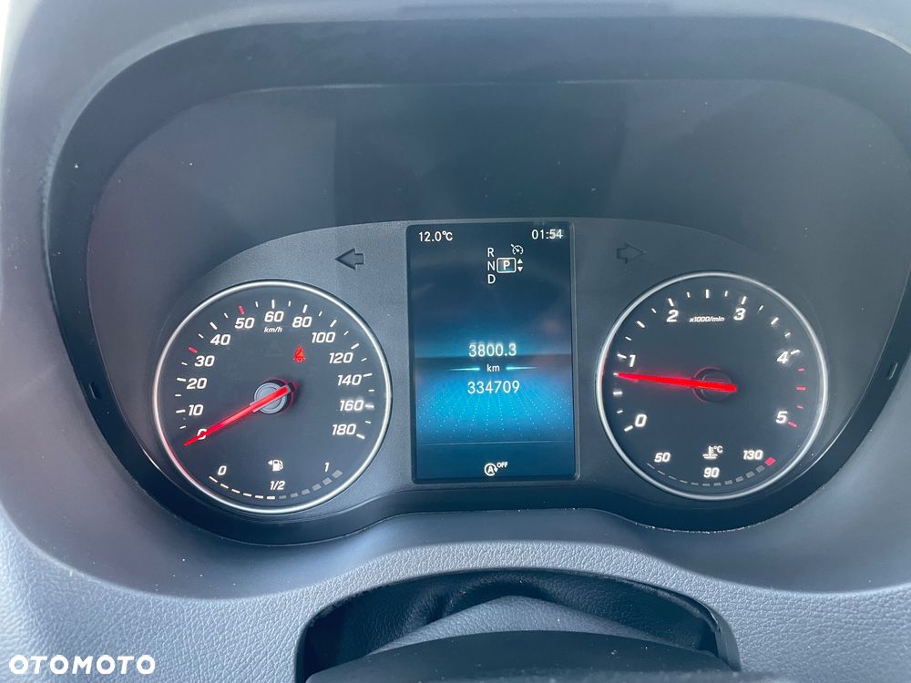 Mercedes-Benz Sprinter - 21