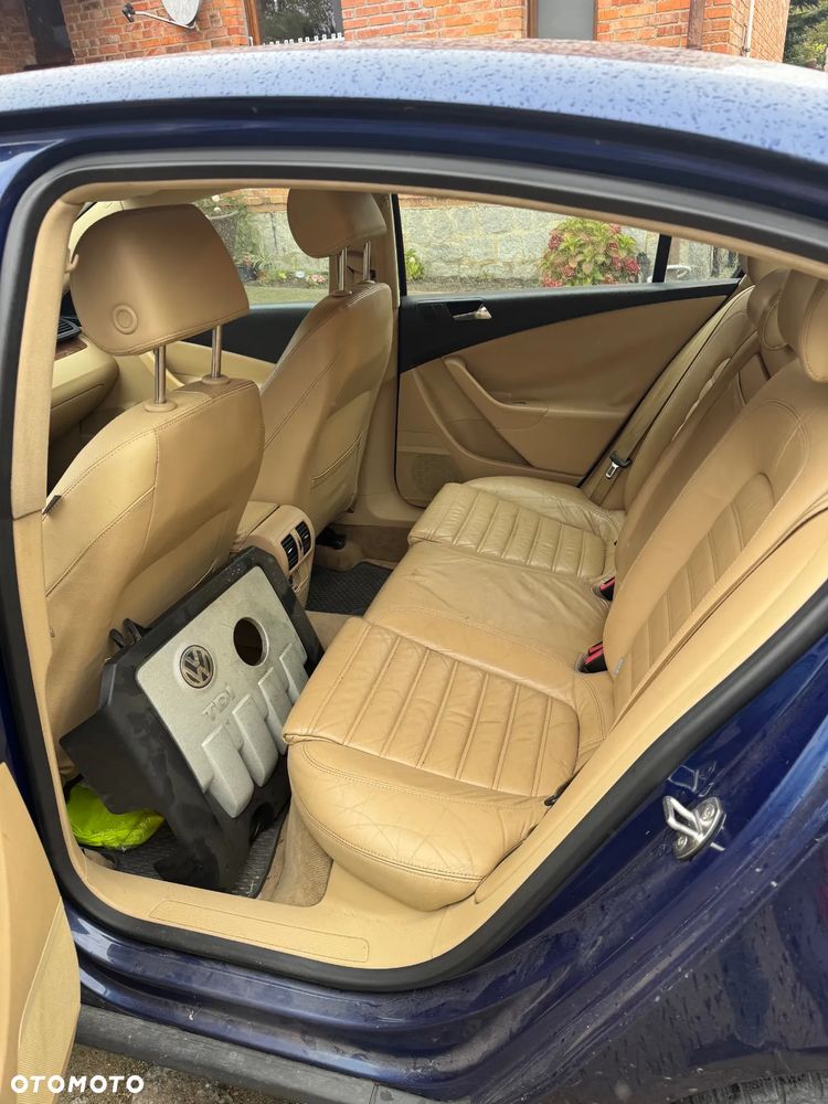 Volkswagen Passat 2.0 TDI Comfortline - 6