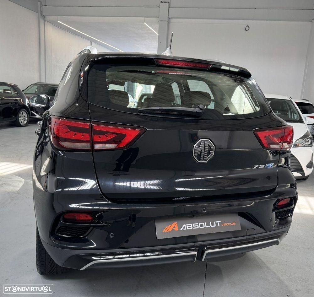 MG ZS EV 72.6 kWh Luxury - 9