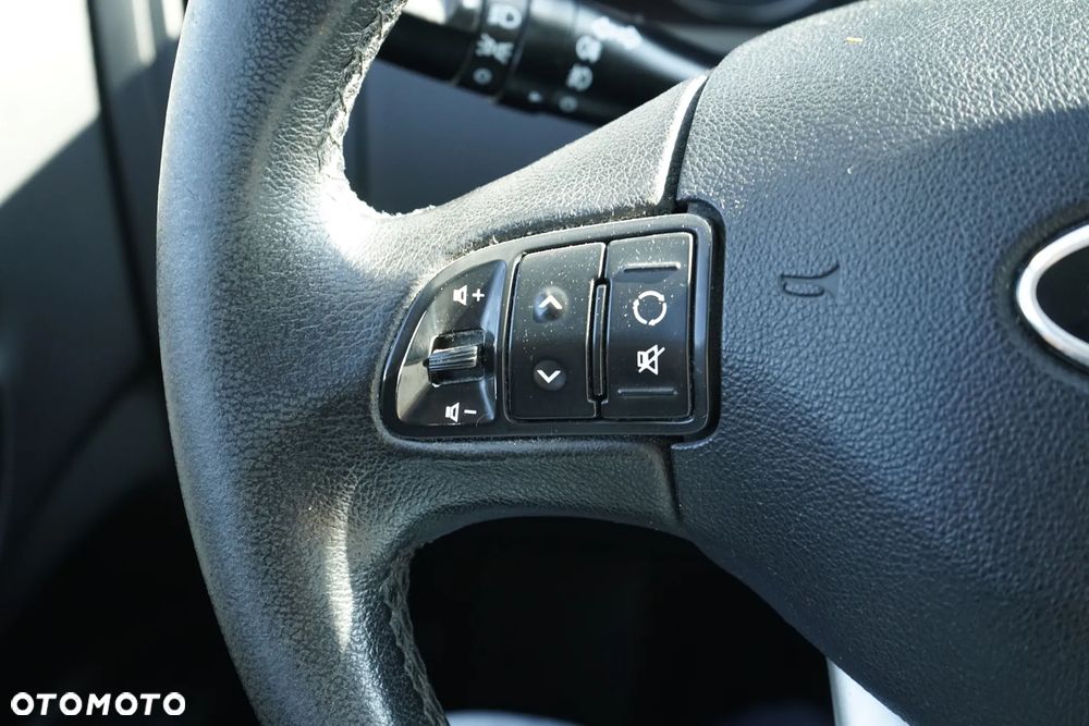 Kia Ceed 1.6 CRDi 90 Vision - 24