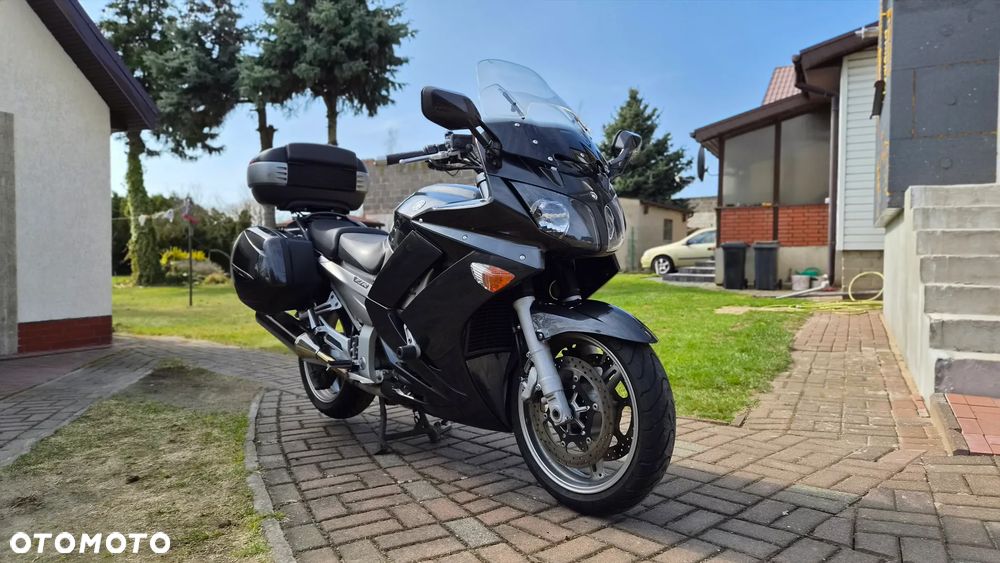 Yamaha FJR - 2
