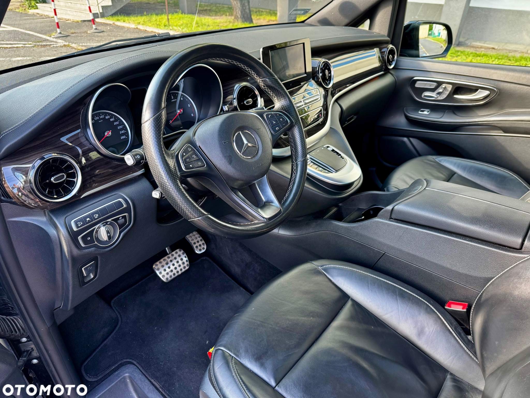 Mercedes-Benz Klasa V 300 d 4-Matic Avantgarde 9G-Tronic (d³ugi) - 23