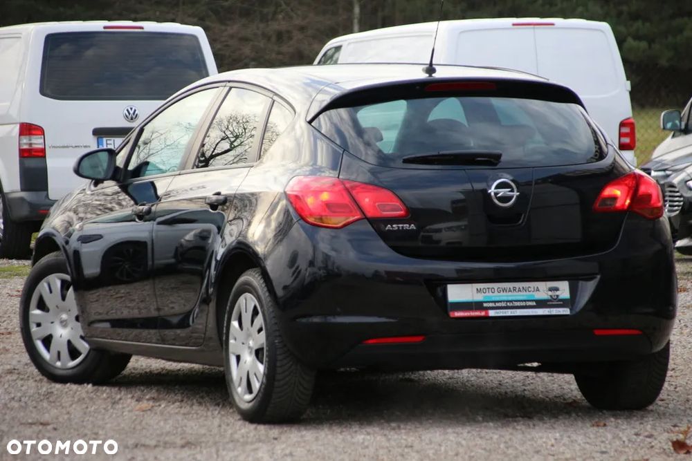 Opel Astra 1.6 ENERGY - 12