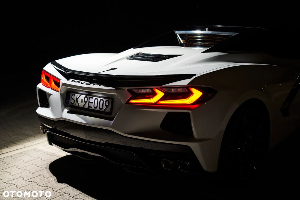 Chevrolet Corvette - 8
