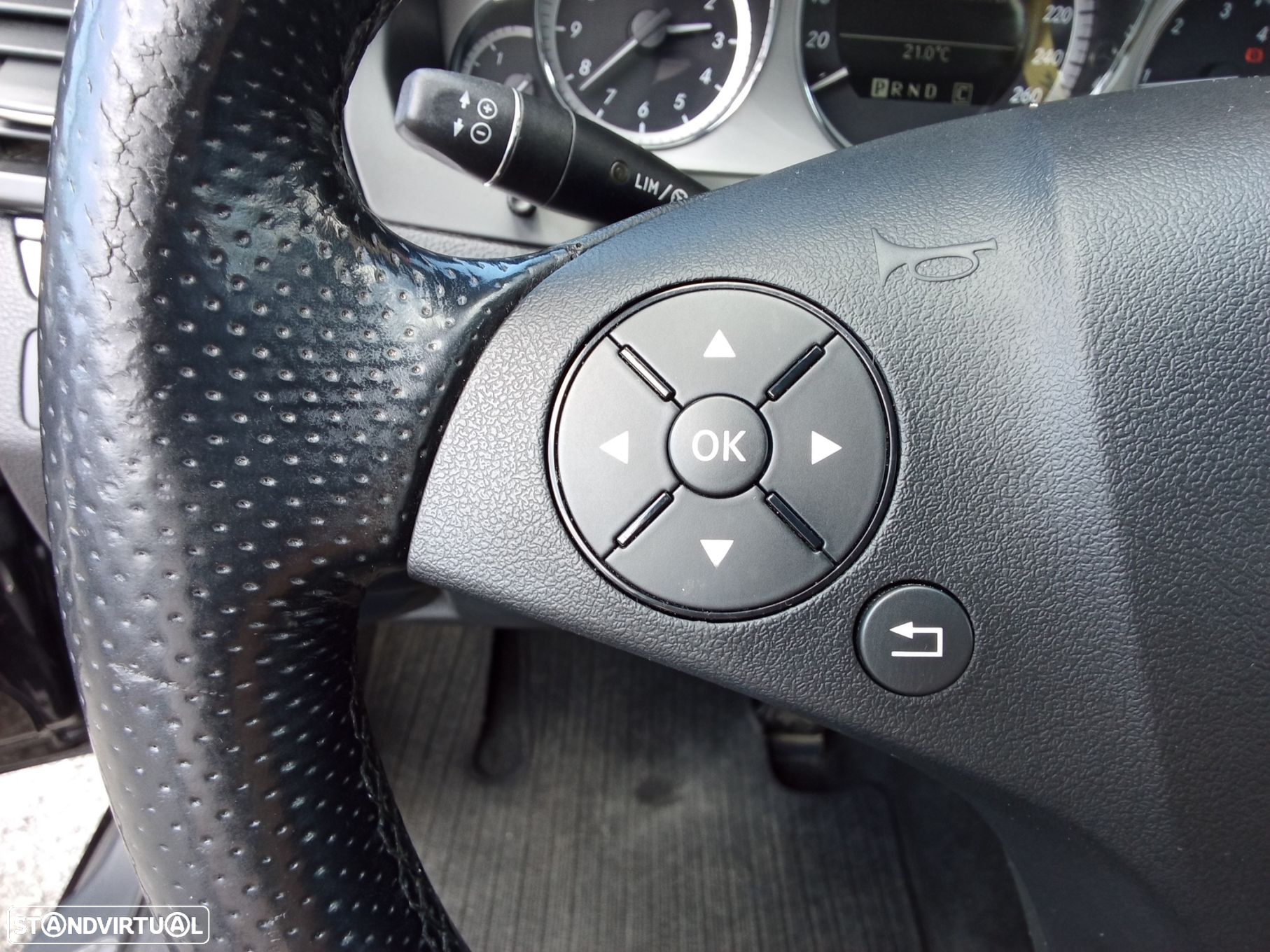 Mercedes-Benz E 250 CDi Avantgarde BlueEfficiency Auto. - 17