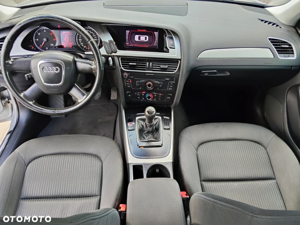 Audi A4 Limousine 2.0 TDI DPF - 32