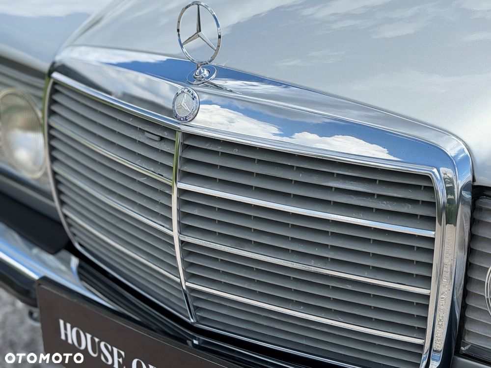 Mercedes-Benz W123 - 16