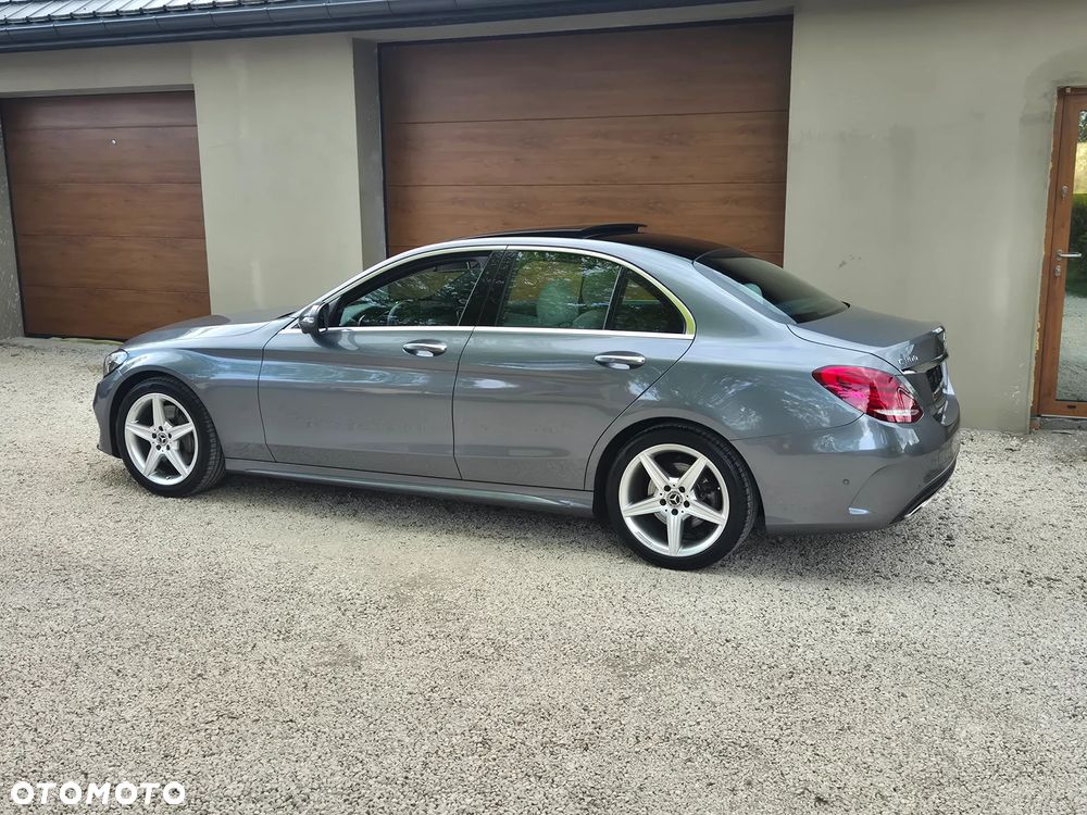 Mercedes-Benz Klasa C 300 7G-TRONIC AMG Line - 28