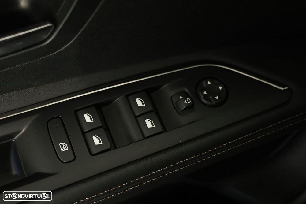 Peugeot 3008 1.6 Hybrid GT e-EAT8 - 21