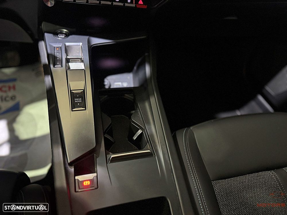 Peugeot 308 SW 1.2 PureTech Allure Pack EAT8 - 29