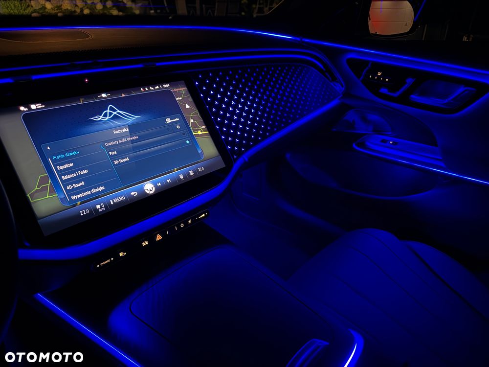Mercedes-Benz Klasa E 220 d 4-Matic AMG - 38