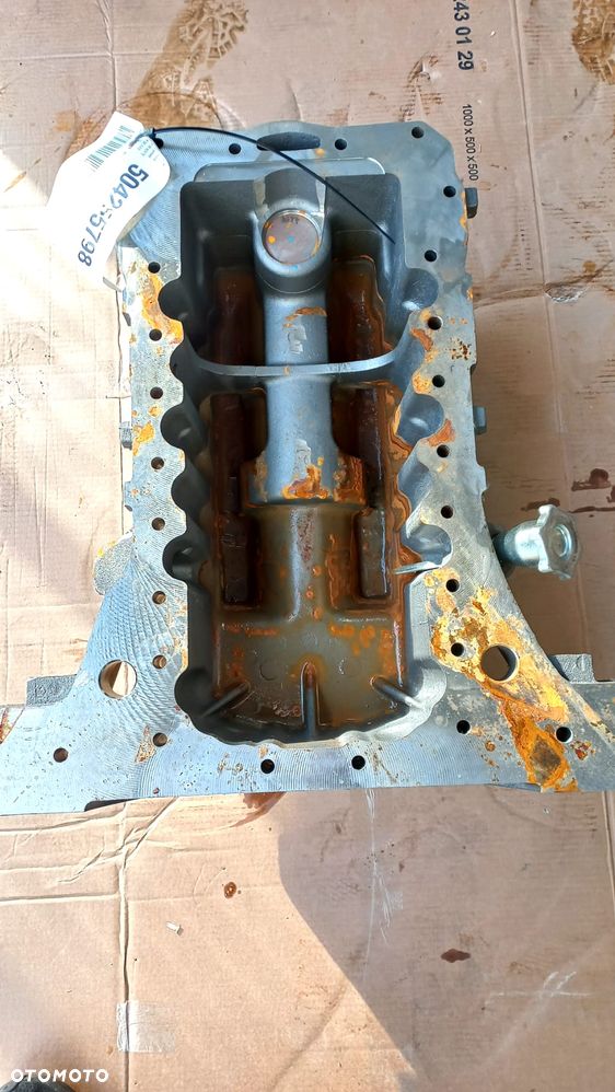 miska olejowa iveco 504269170 new holland 7630 - 9