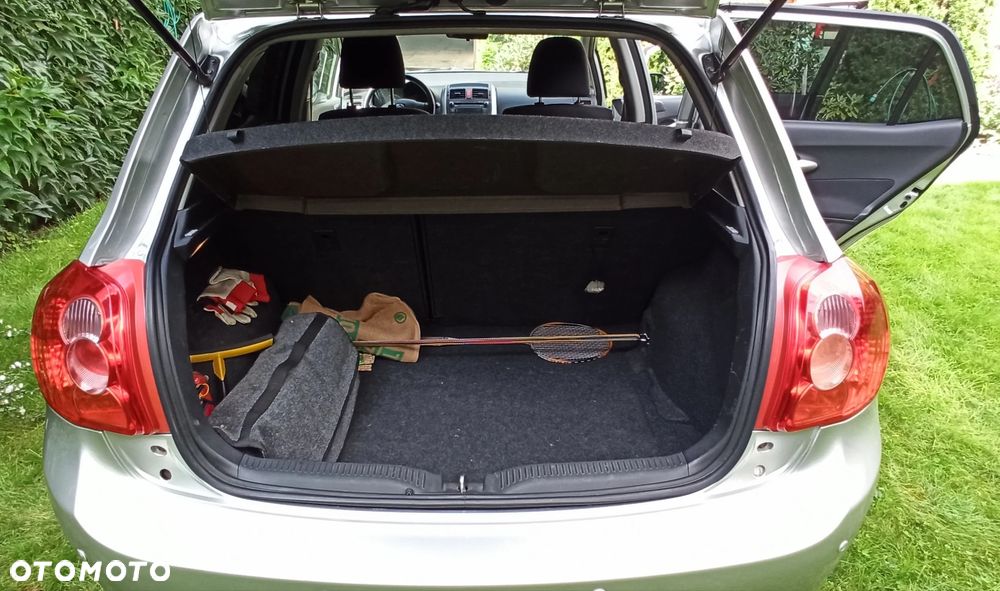 Toyota Auris - 16