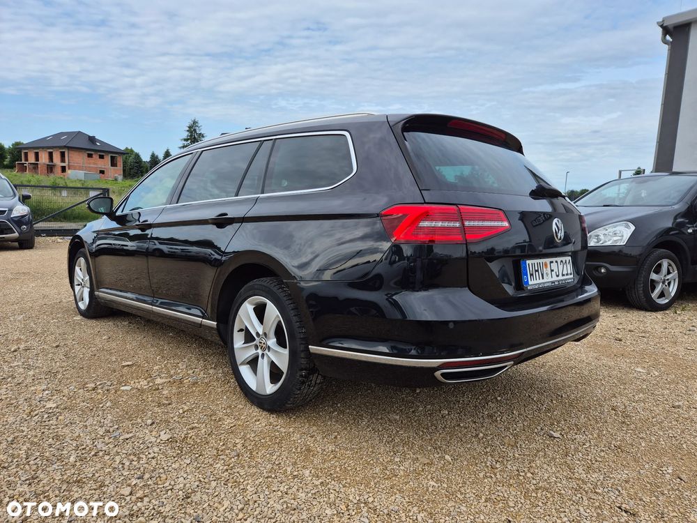Volkswagen Passat Variant 2.0 TDI SCR DSG (BlueM Tech) Comfortline - 4