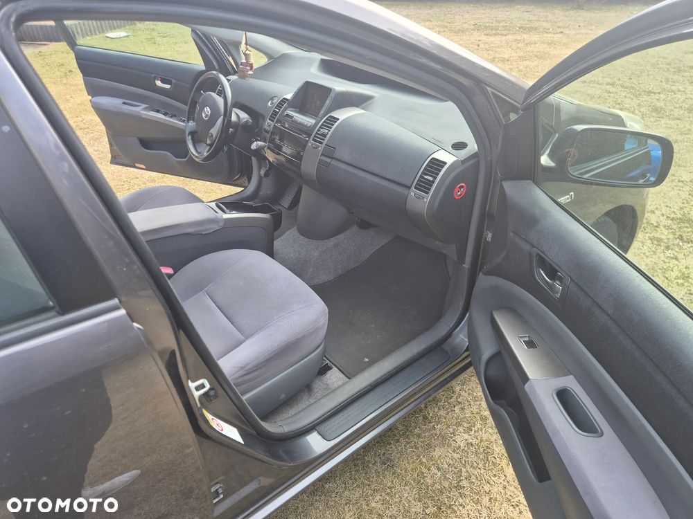 Toyota Prius - 15