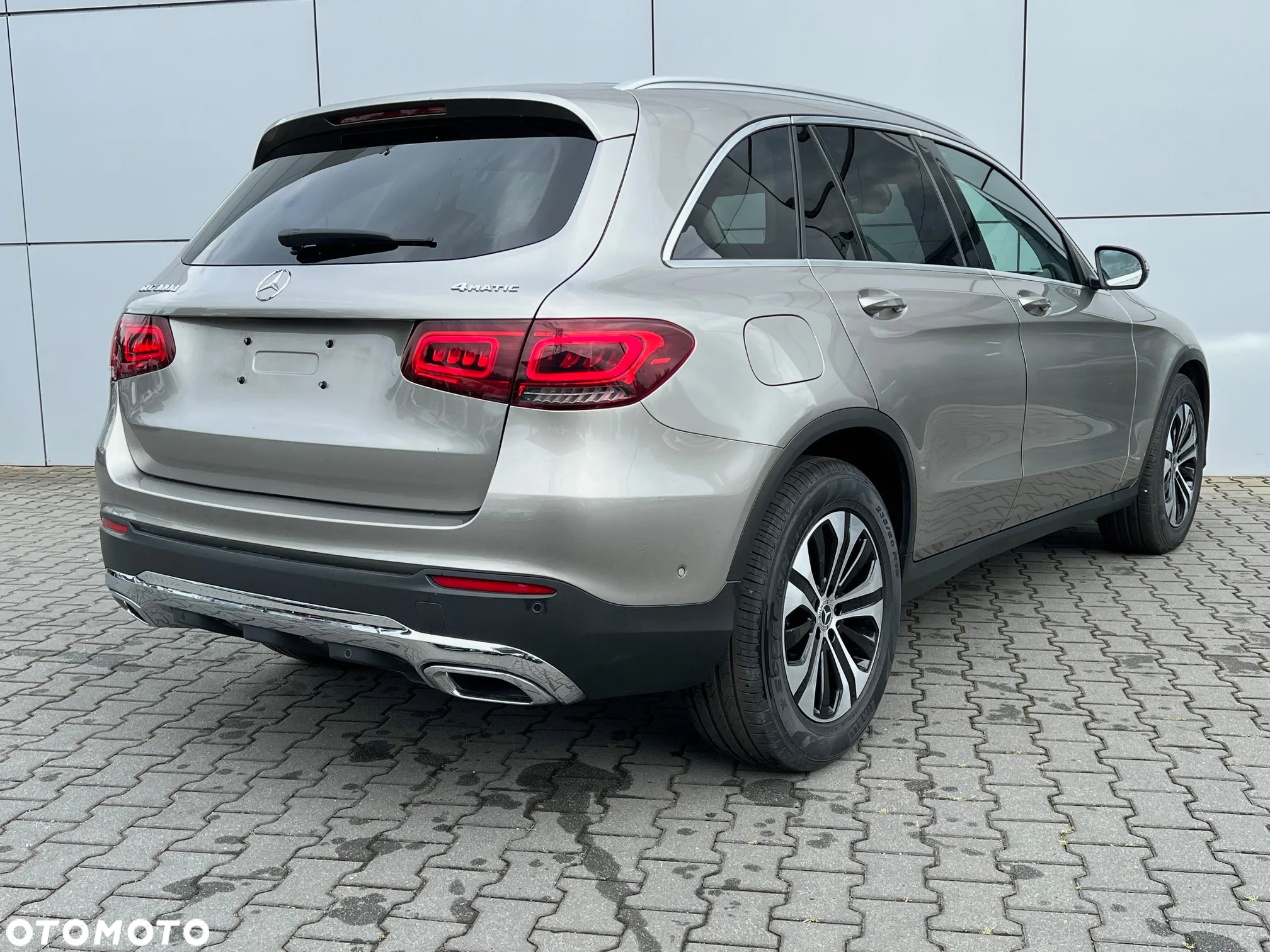 Mercedes-Benz GLC 300 d 4-Matic - 13
