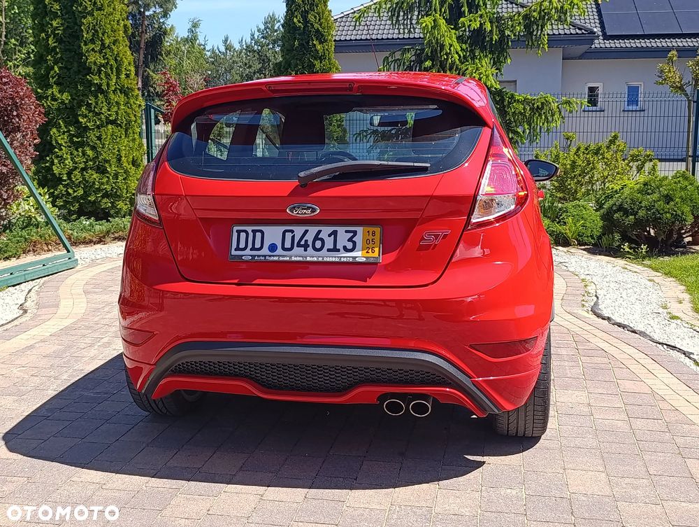 Ford Fiesta ST - 10