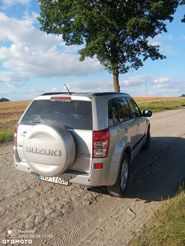Suzuki Grand Vitara 2.0 - 8
