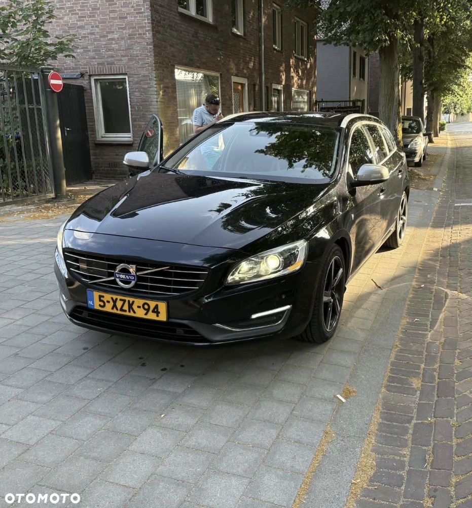 Volvo V60 D4 Drive-E Base - 1