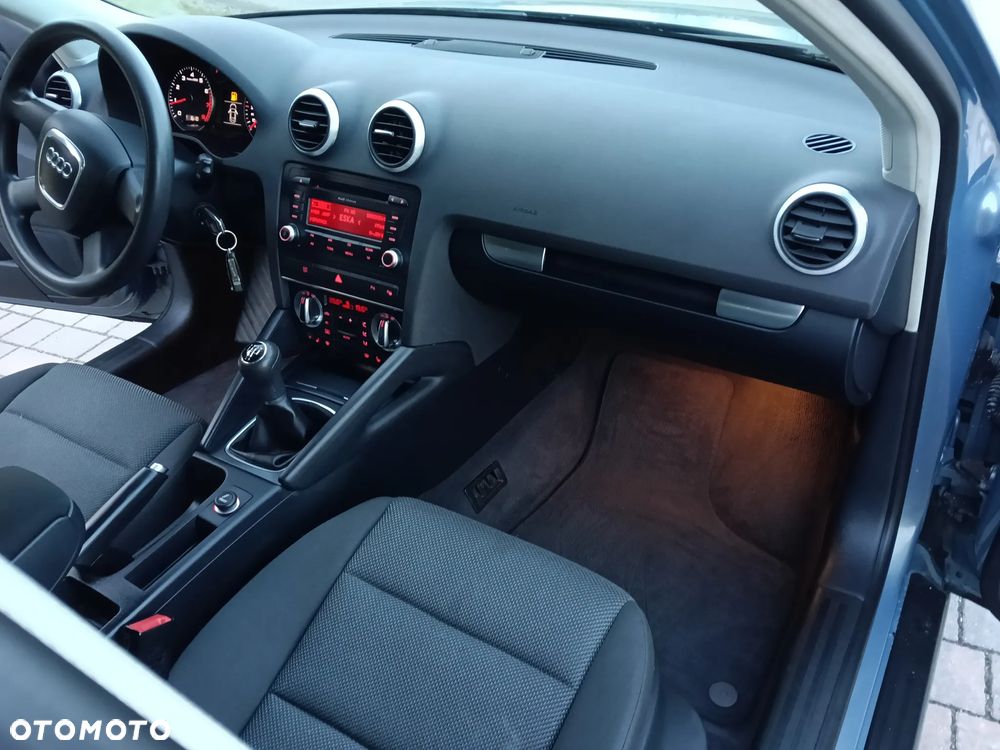 Audi A3 Sportback - 16