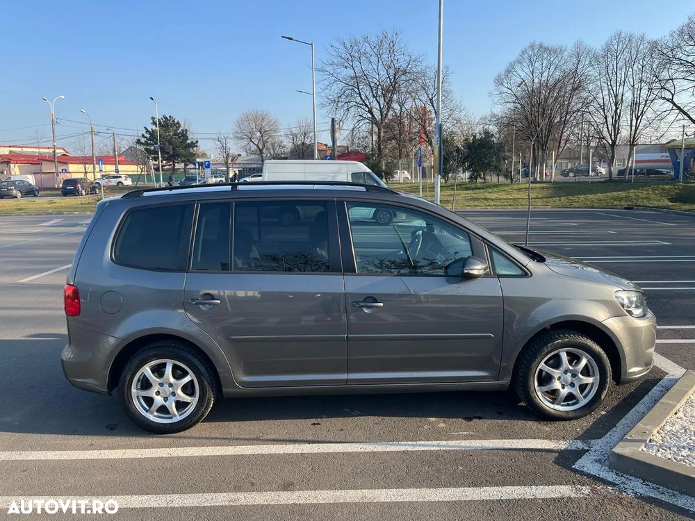 Volkswagen Touran - 2