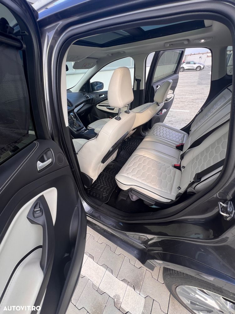 Ford Kuga 2.0 TDCi 4WD Powershift Vignale - 12
