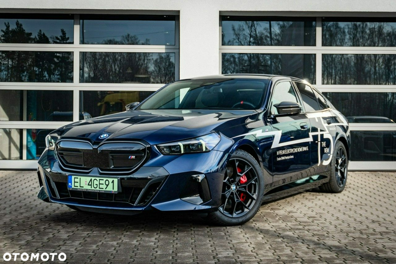 BMW i5 - 2