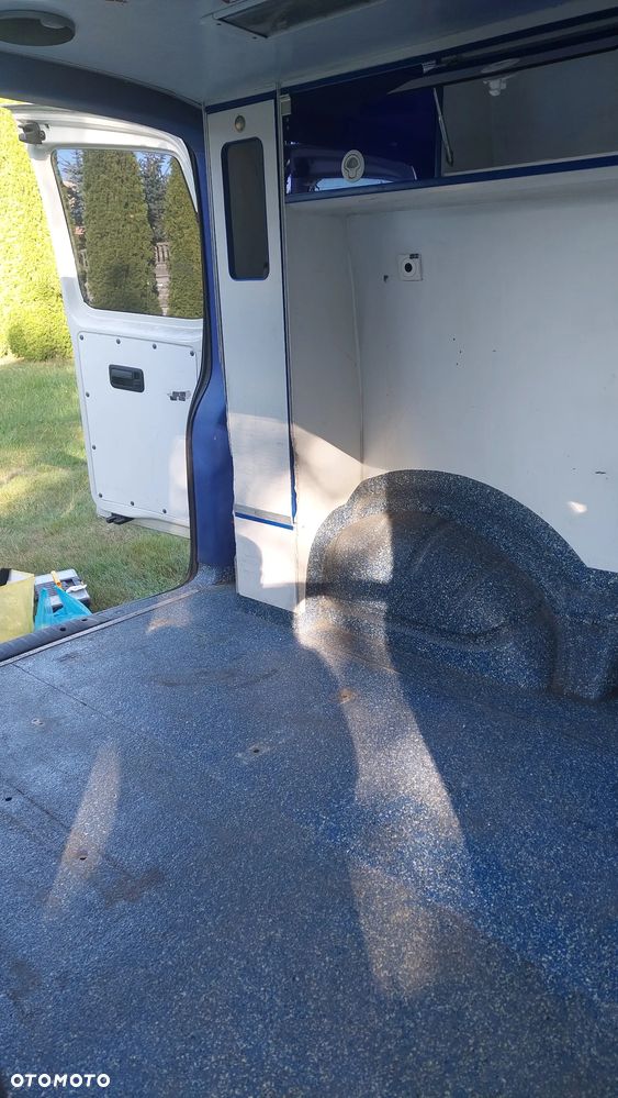 Volkswagen Transporter - 14