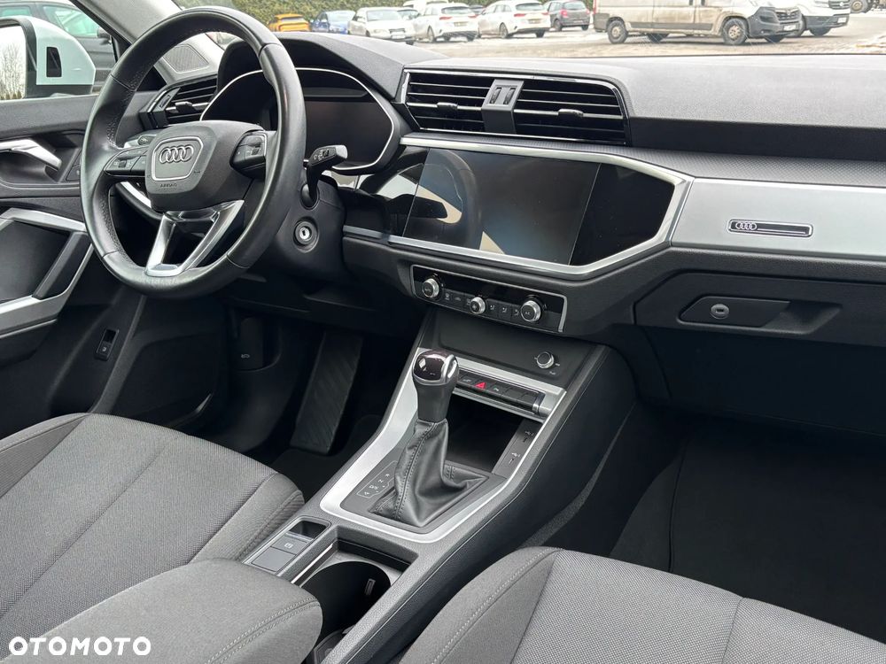 Audi Q3 45 TFSIe S tronic - 14