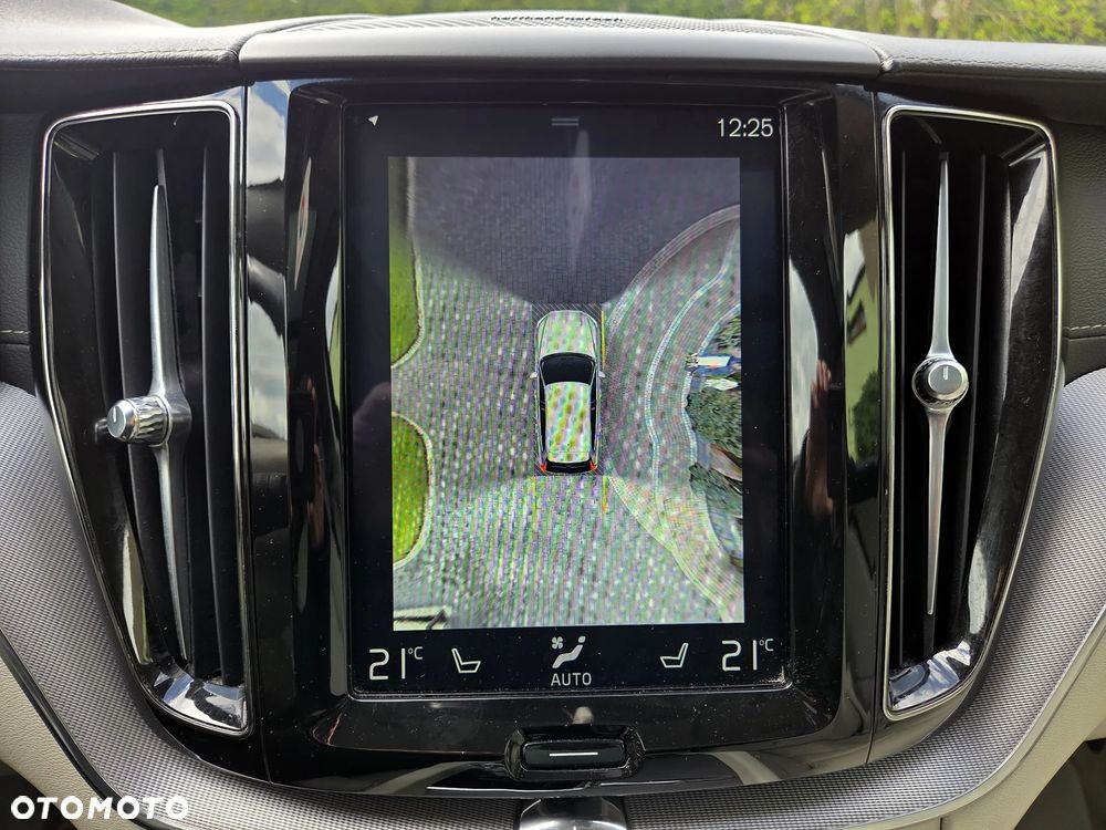 Volvo XC 60 B5 D AWD Geartronic Inscription - 35