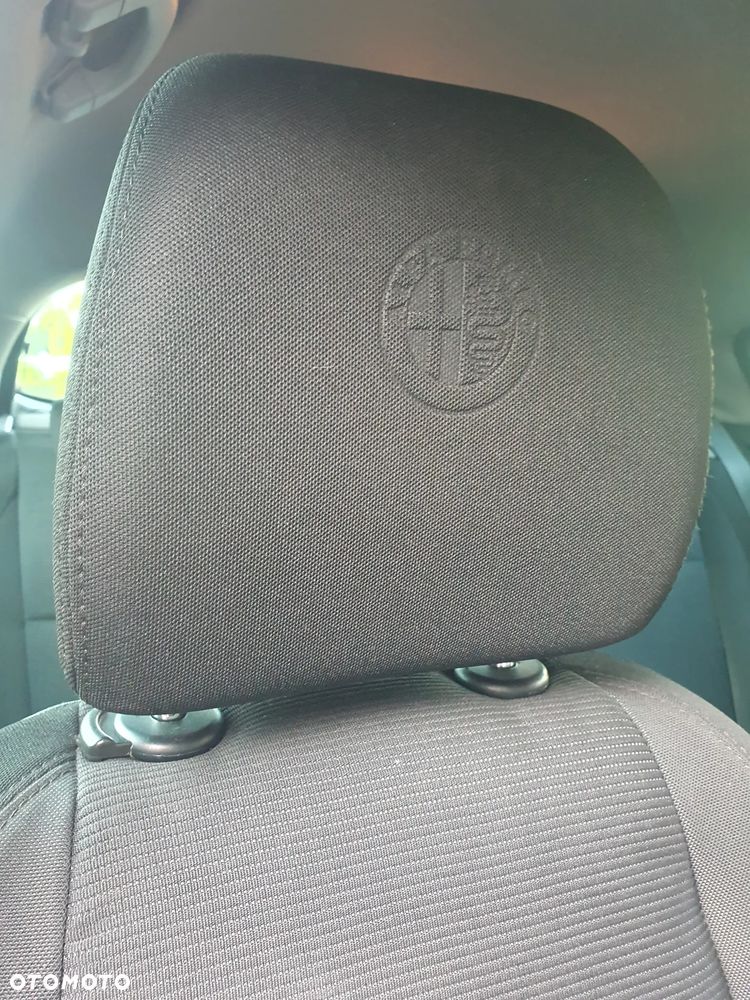 Alfa Romeo Giulietta 1.4 TB MultiAir Distinctive - 6