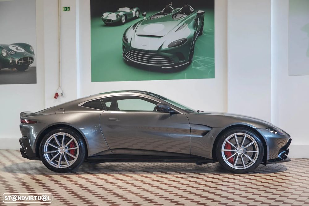 Aston Martin Vantage Coupe V8 - 6